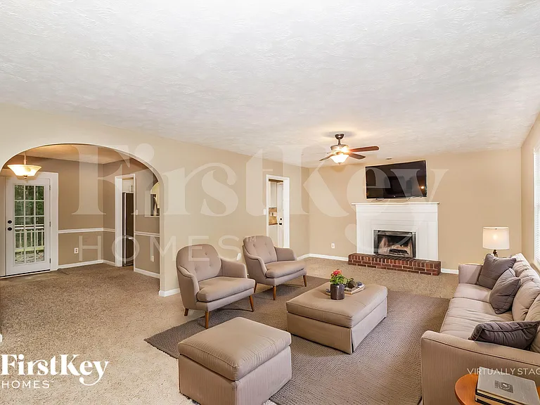 372 Teague Dr NW — Photo 3