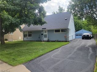 2250 Wichert Dr, Cuyahoga Falls, OH 44221