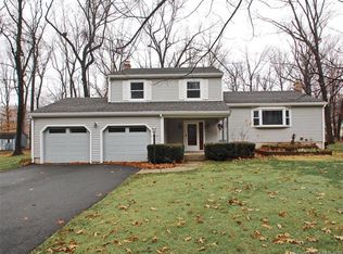 21 Joan Cir, Manchester, CT 06040