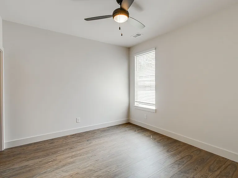 2464 Millwood Ave #1 — Photo 35