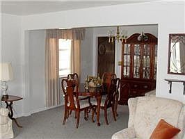 3rd image of 722 Ivyhill Dr