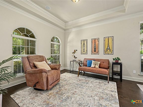 5th image of 108 Wiltshire Dr