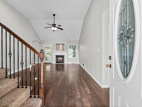 3rd image of 1176 Freedom Dr
