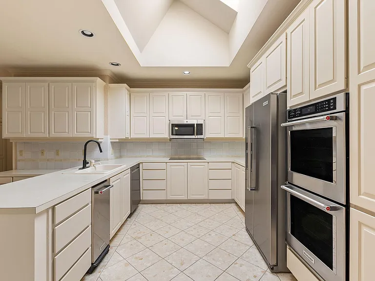 2834 Montebello Rd #B-11 — Photo 16