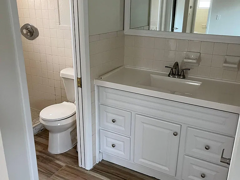 7029 Hibiscus Ave S #4 — Photo 21