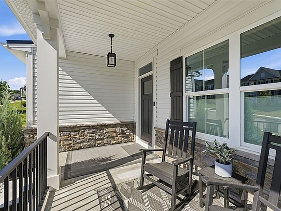 4th image of 406 Sarjean Way