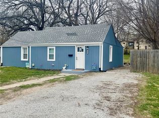 324 W South Ave, Independence, MO 64050