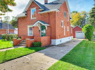 319 N Ferry St, Ludington, MI 49431