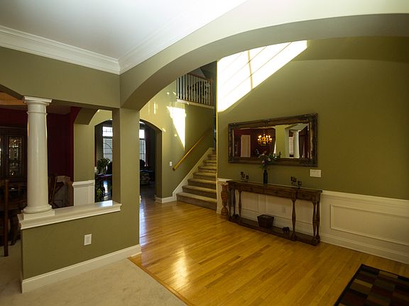 4th image of 5008 Duxford Dr SE