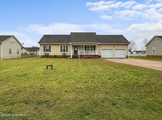 196 Riverwood Dr, Hertford, NC 27944
