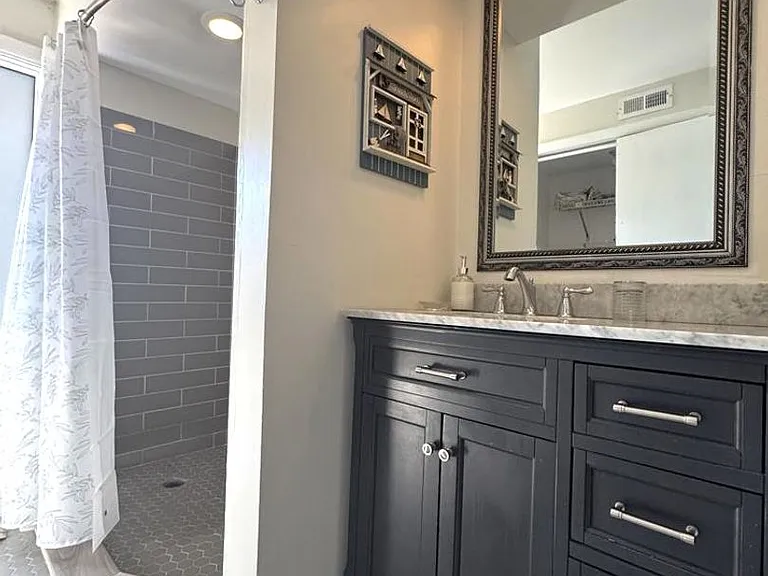 70 Brooks Dr — Photo 19
