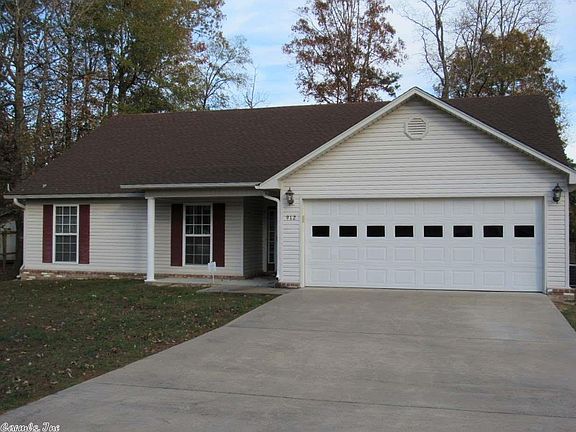 2nd image of 912 Reynolds Dr