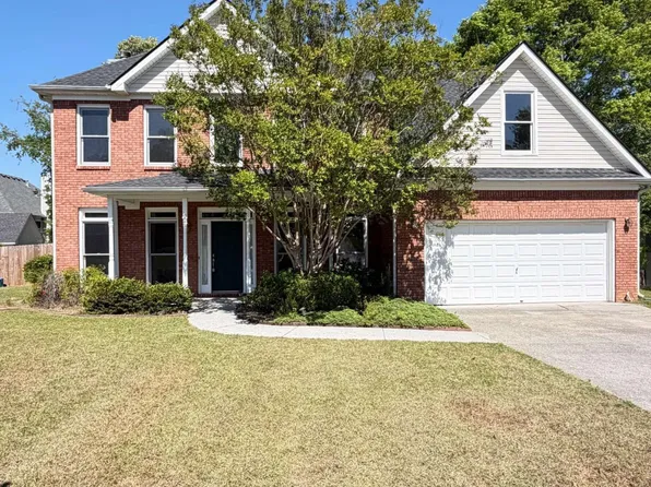 1064 Spanish Moss Ct, Lawrenceville, GA 30045