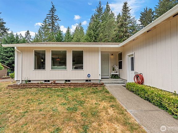 4th image of 2380 E Saint Andrews Drive