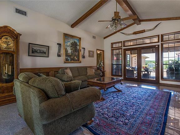 5th image of 138 Highland Terrace Cir