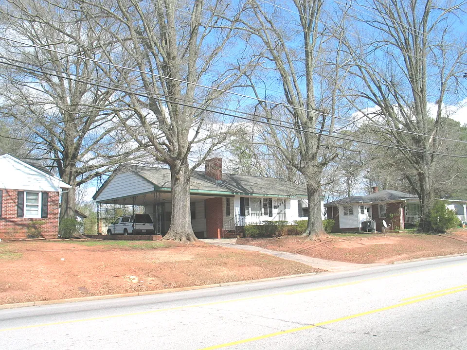 860 Dabney Dr