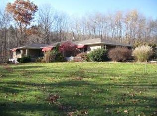 121 Duriez Ln, Northern Cambria, PA 15714