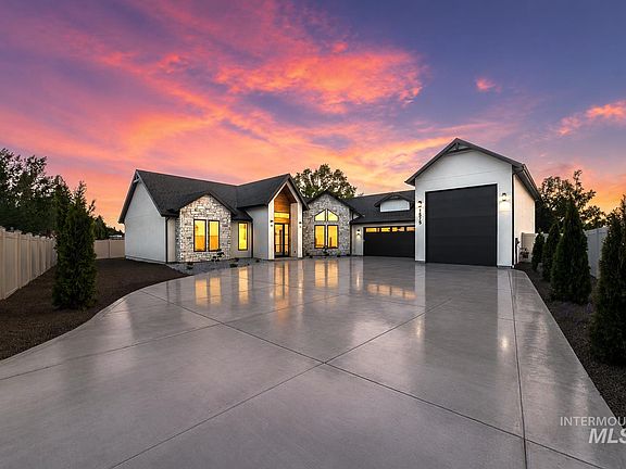 3rd image of 1575 N Watershed Ln