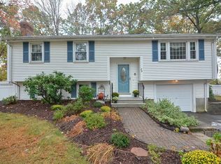 29 Meadow Rd, Medway, MA 02053