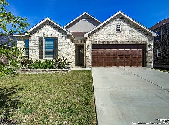 2nd image of 326 Colonial Blf