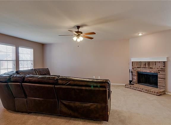 3rd image of 309 Amethyst Dr