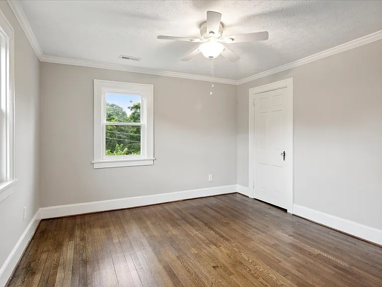 101 Pulaski St — Photo 18