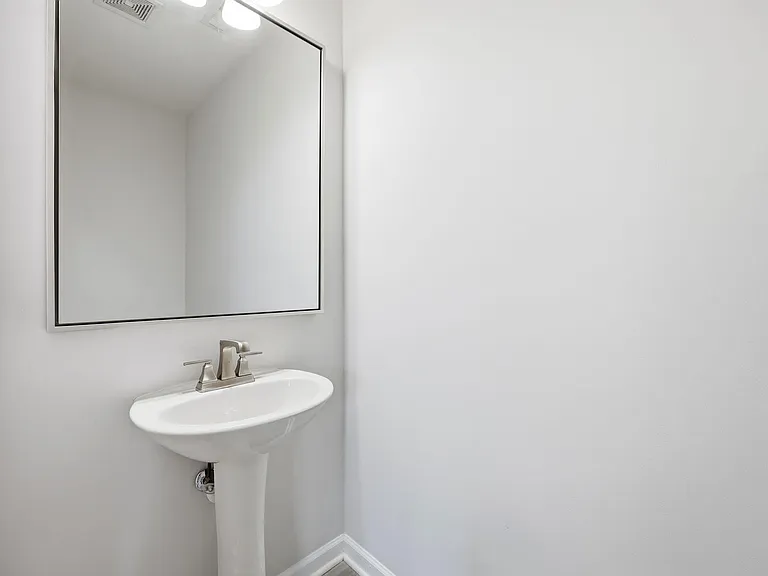 221 Irving Way — Photo 5