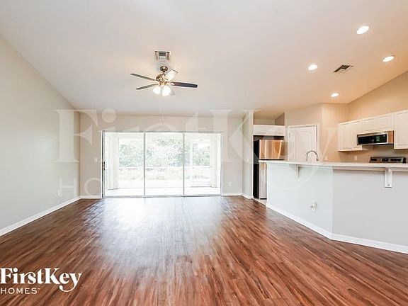 2nd image of 336 Pinehurst Ave