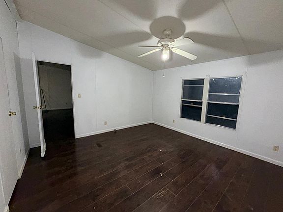 5th image of 732 Hidden Oaks Dr