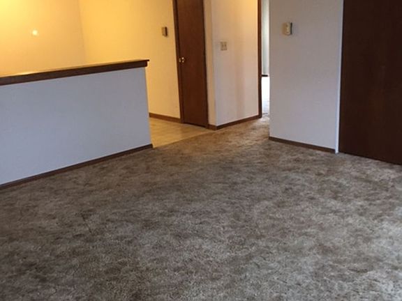 5th image of 1919 Tamarack Ln APT 7