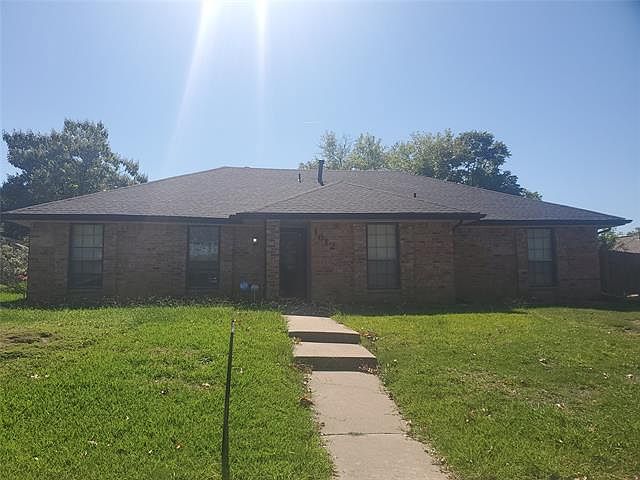1st image of 1612 Saint James Dr