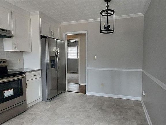 4th image of 5030 Beth St