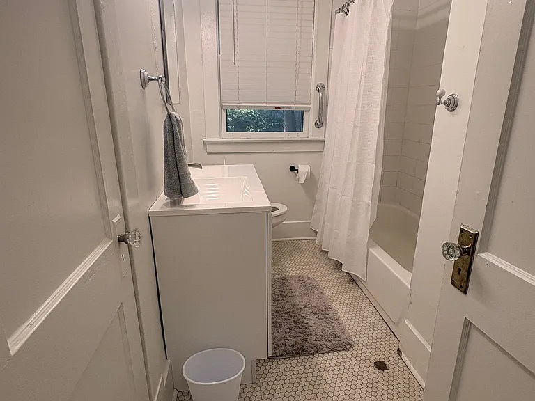 949 S Cox St #2-951 — Photo 1