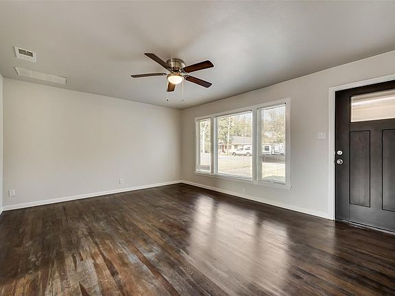 5th image of 1727 S Fannin Ave