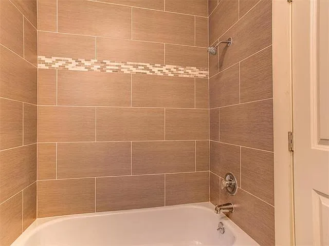6403 Auburn Dr #A — Photo 13