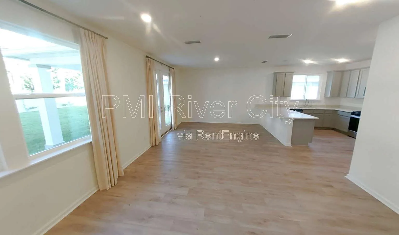 4 bed, 3.0 bath, 2387 sqft, $2,900 — Photo 2