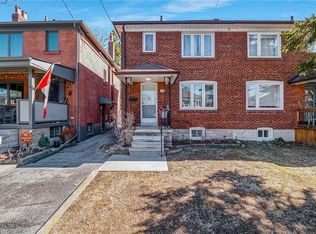 89 Highfield Rd, Toronto, ON M4L 2T9