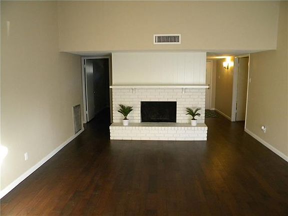 3rd image of 3733 McKinley Dr