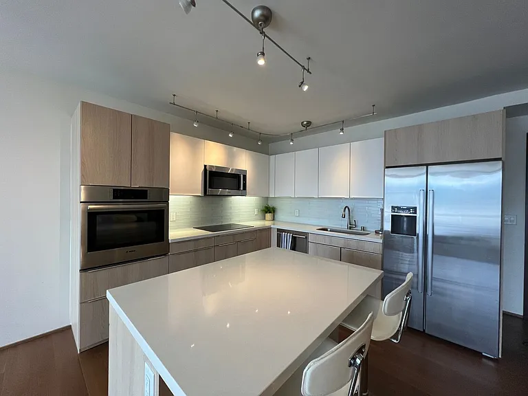 888 Kapiolani Blvd #3712 — Photo 2