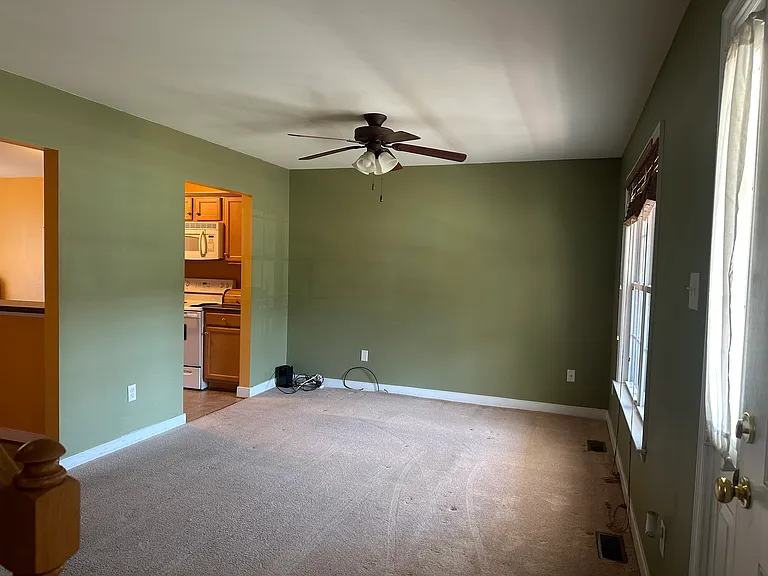 2108 Chaucer Ct — Photo 3