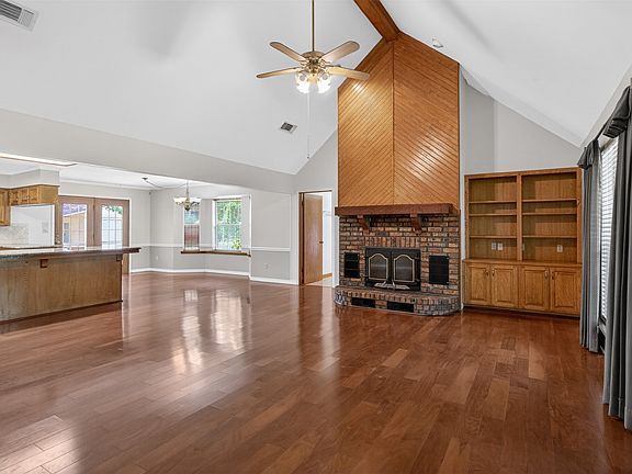 3rd image of 368 Vance Rd