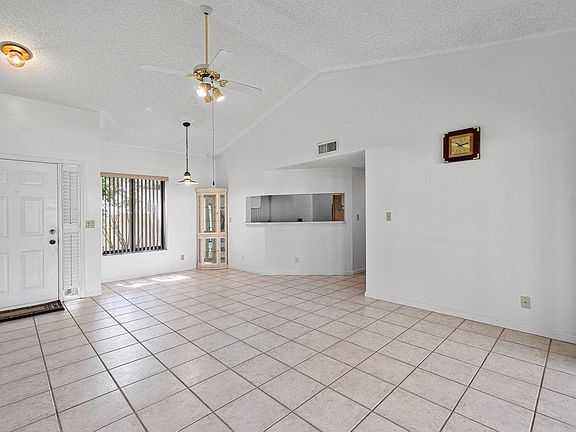 5th image of 18 Via De Casas Sur APT 102