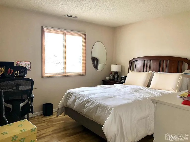 5013 Ravens Crest Dr — Photo 13