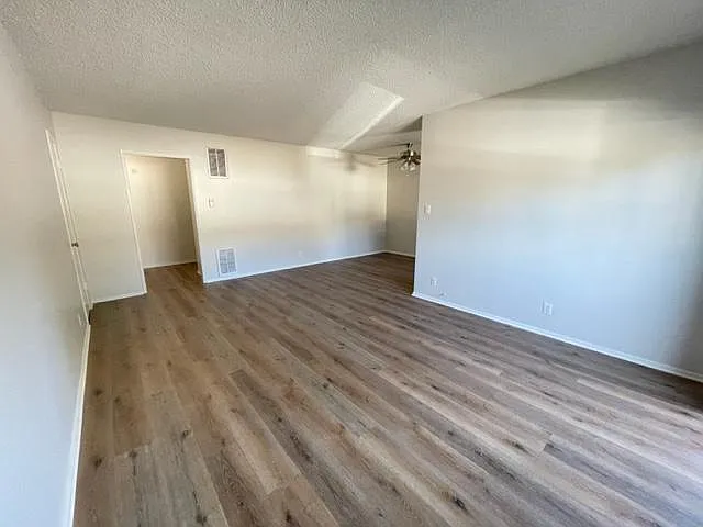638 E Angeleno Ave — Photo 4