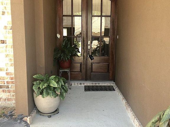 5th image of 227 Woodburn Dr