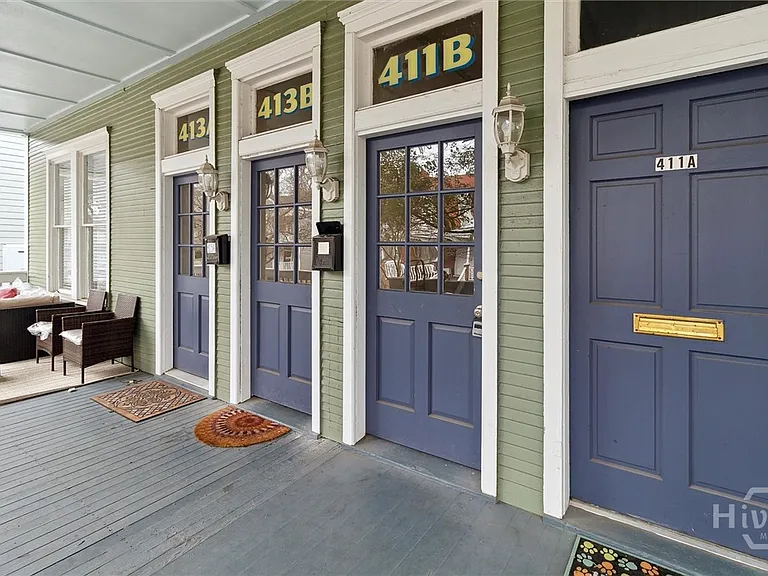 413 E Waldburg St #B — Photo 5