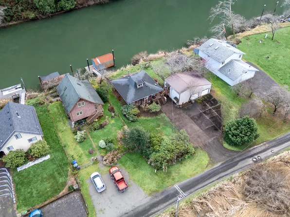 46 E Little Albany Loop, Tidewater, OR 97390