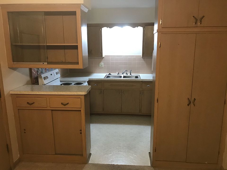1st image of 1408 N 116th St APT 1