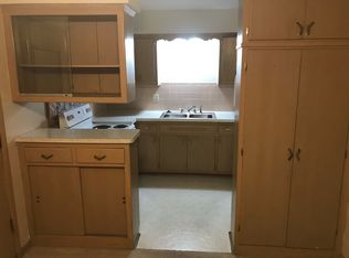 1408 N 116th St APT 1, Wauwatosa, WI 53226