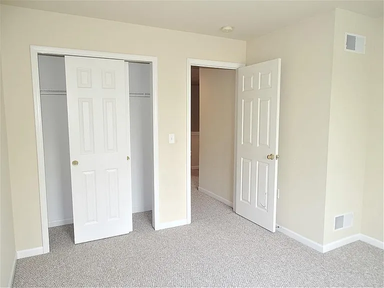 103 Pepperton Ct — Photo 13